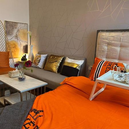 Cozy Studio Unit At Sun Residences Quezón by Eksteriør bilde